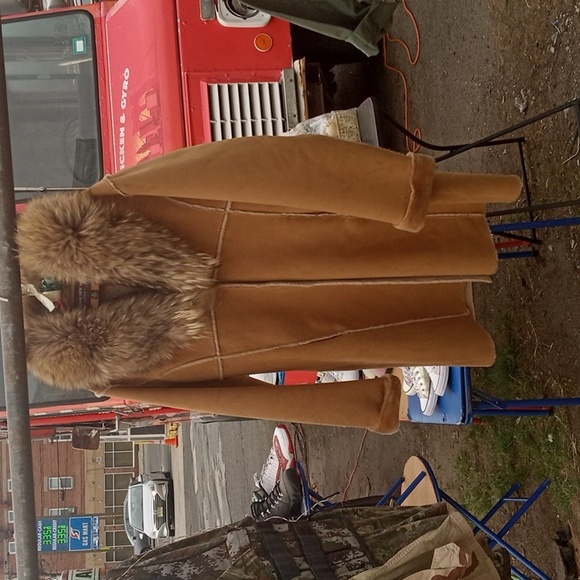 Andrew Marc Jackets & Blazers - Andrew Marc New York Faux Fur Women's Coat